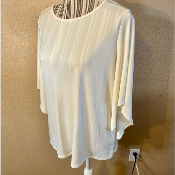 NWT Chico’s Top 0 (Small) Cream Flowy Flare Sleeve 3/4 Length Ecru Stretchy - Picture 6 of 14